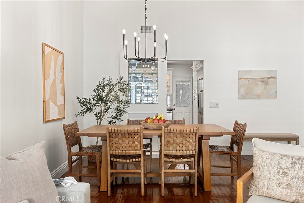 1118 E Almond Avenue 2