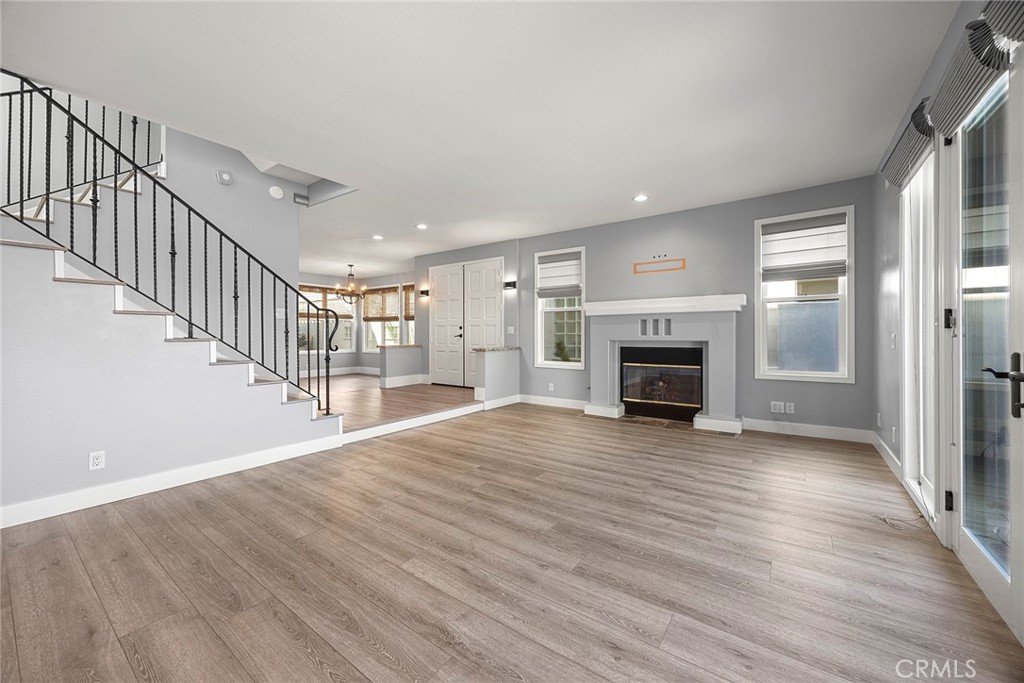 406 Goldenwest Street