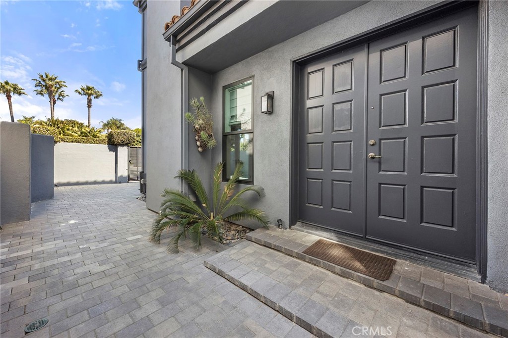 406 Goldenwest Street