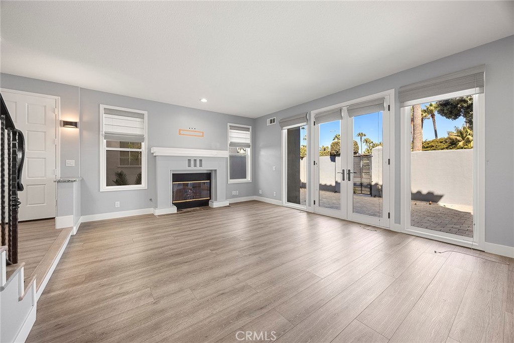 406 Goldenwest Street