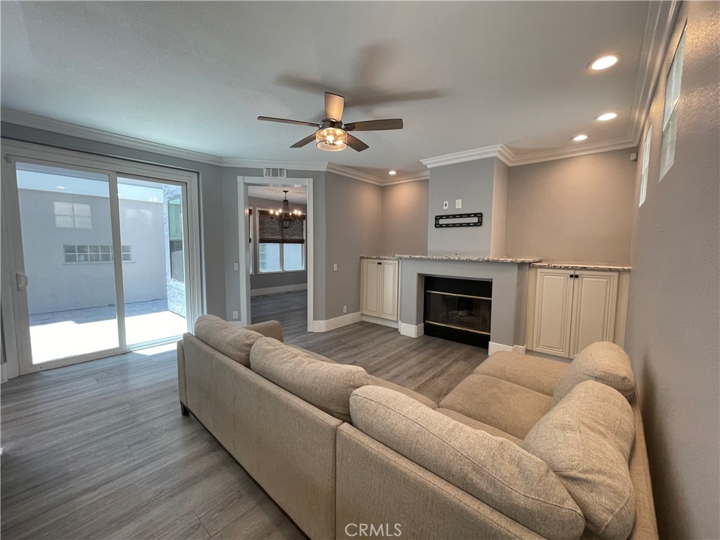 406 Goldenwest Street