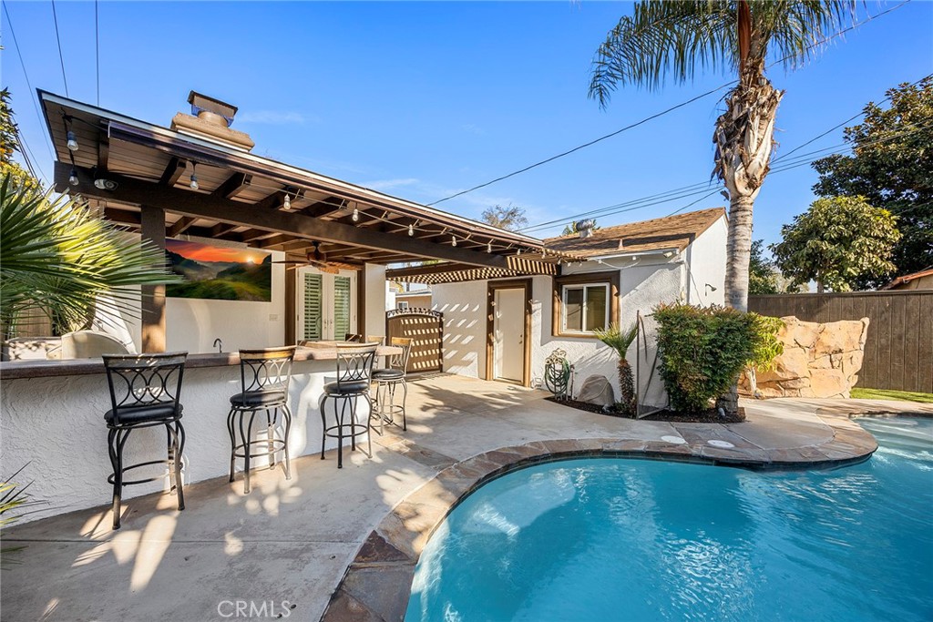 3628 W Flower Avenue