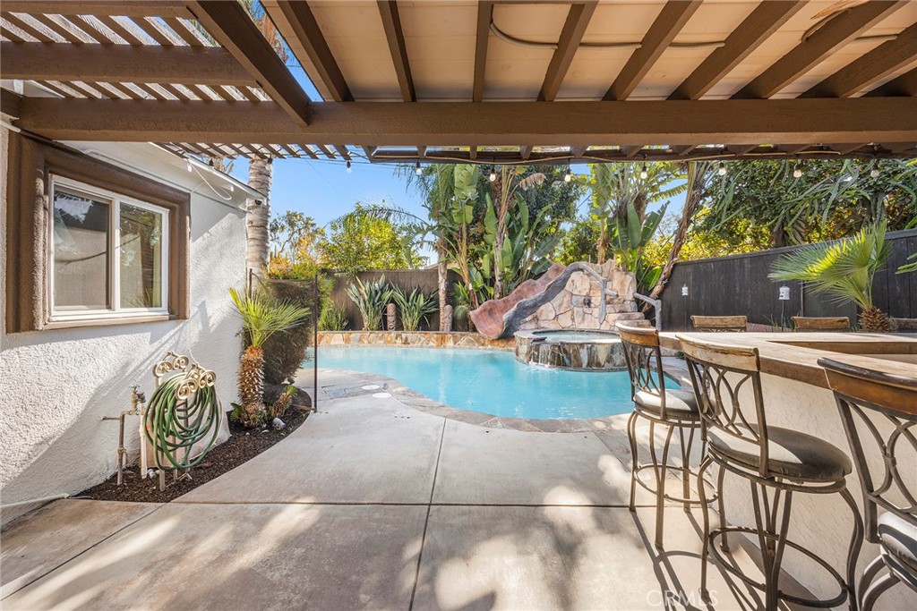 3628 W Flower Avenue