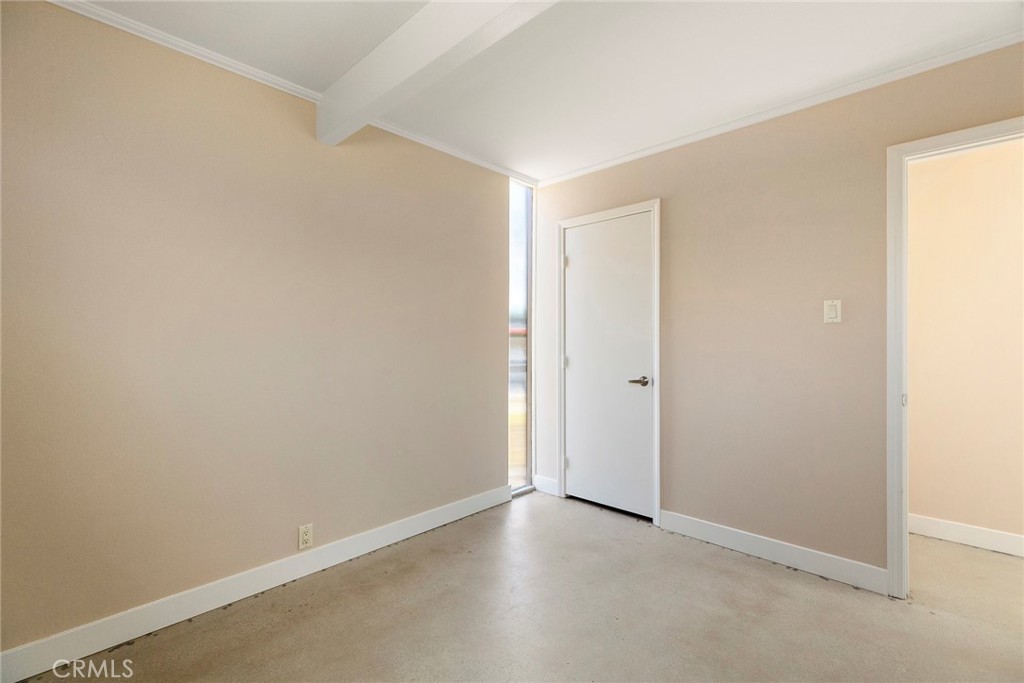 840 E Palmdale Avenue