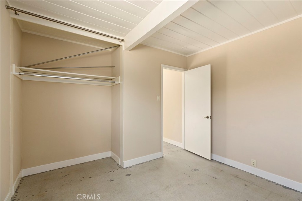 840 E Palmdale Avenue