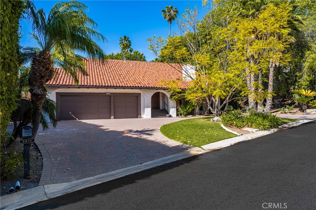 5071 E Equestrian Lane