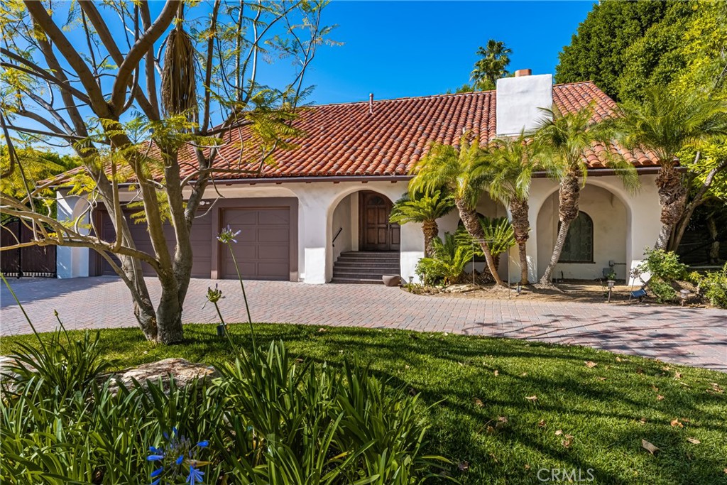 5071 E Equestrian Lane