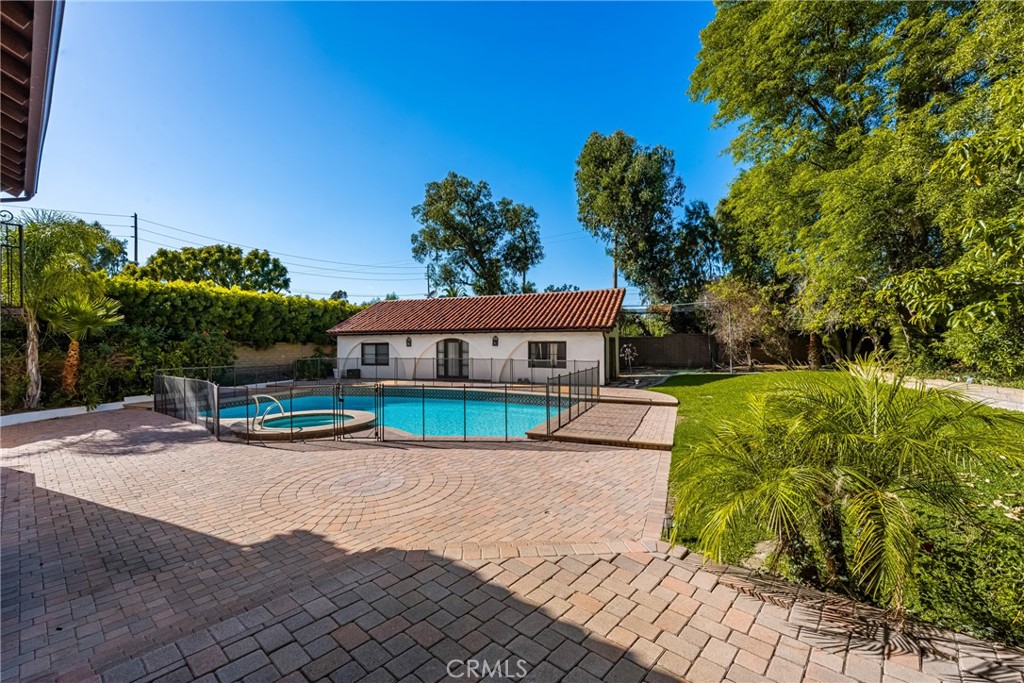 5071 E Equestrian Lane