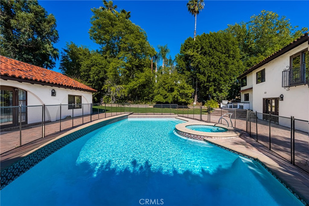 5071 E Equestrian Lane