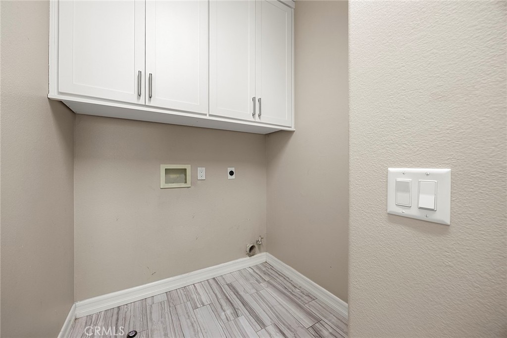 406 Goldenwest Street