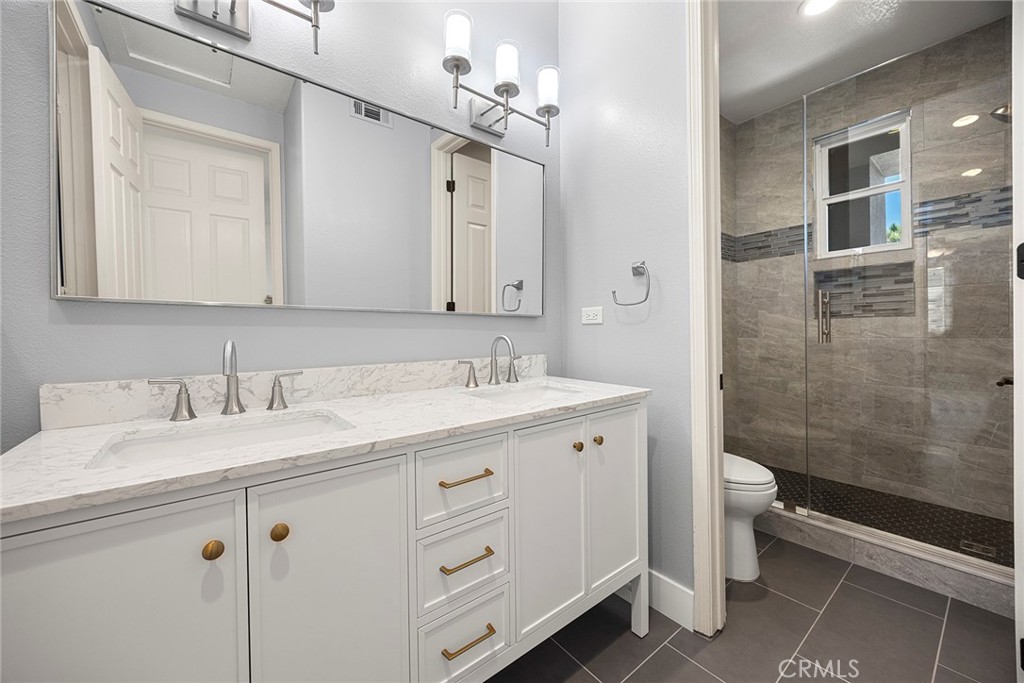 406 Goldenwest Street