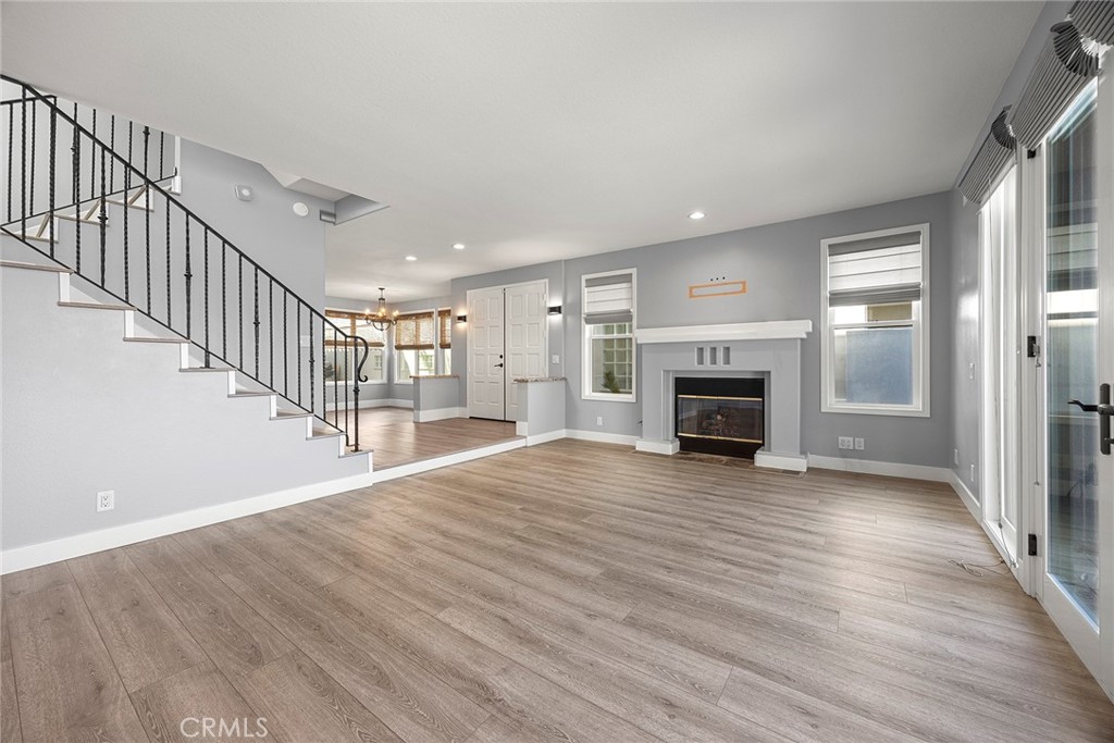 406 Goldenwest Street