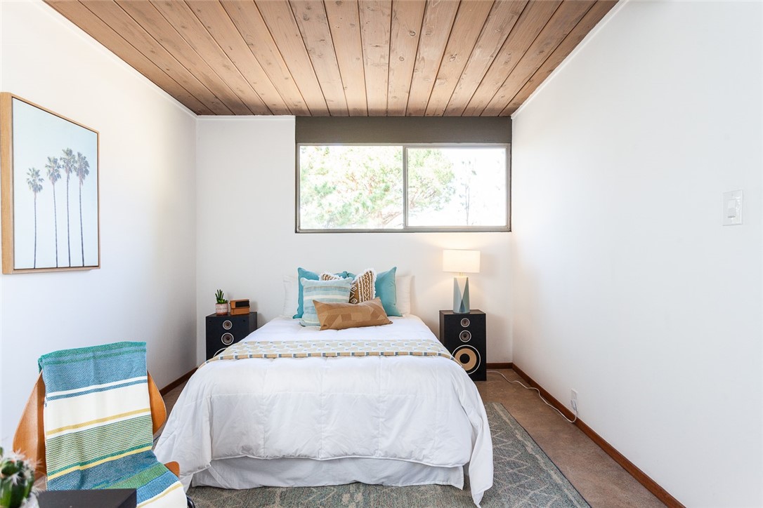1131 N Encanto