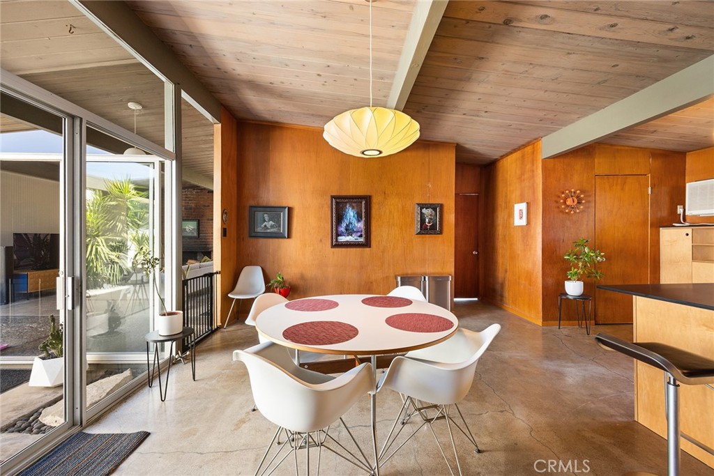 1131 N Encanto