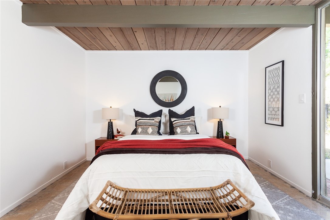 1131 N Encanto