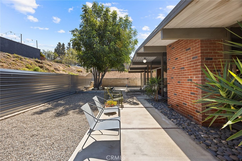 1131 N Encanto