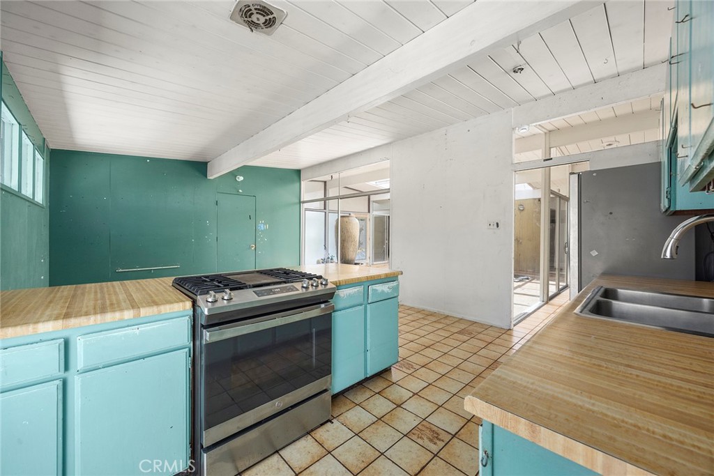 636 S Woodland