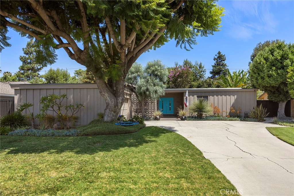 17881 Arbolada Tustin Ca Us 92780 Pw26185341