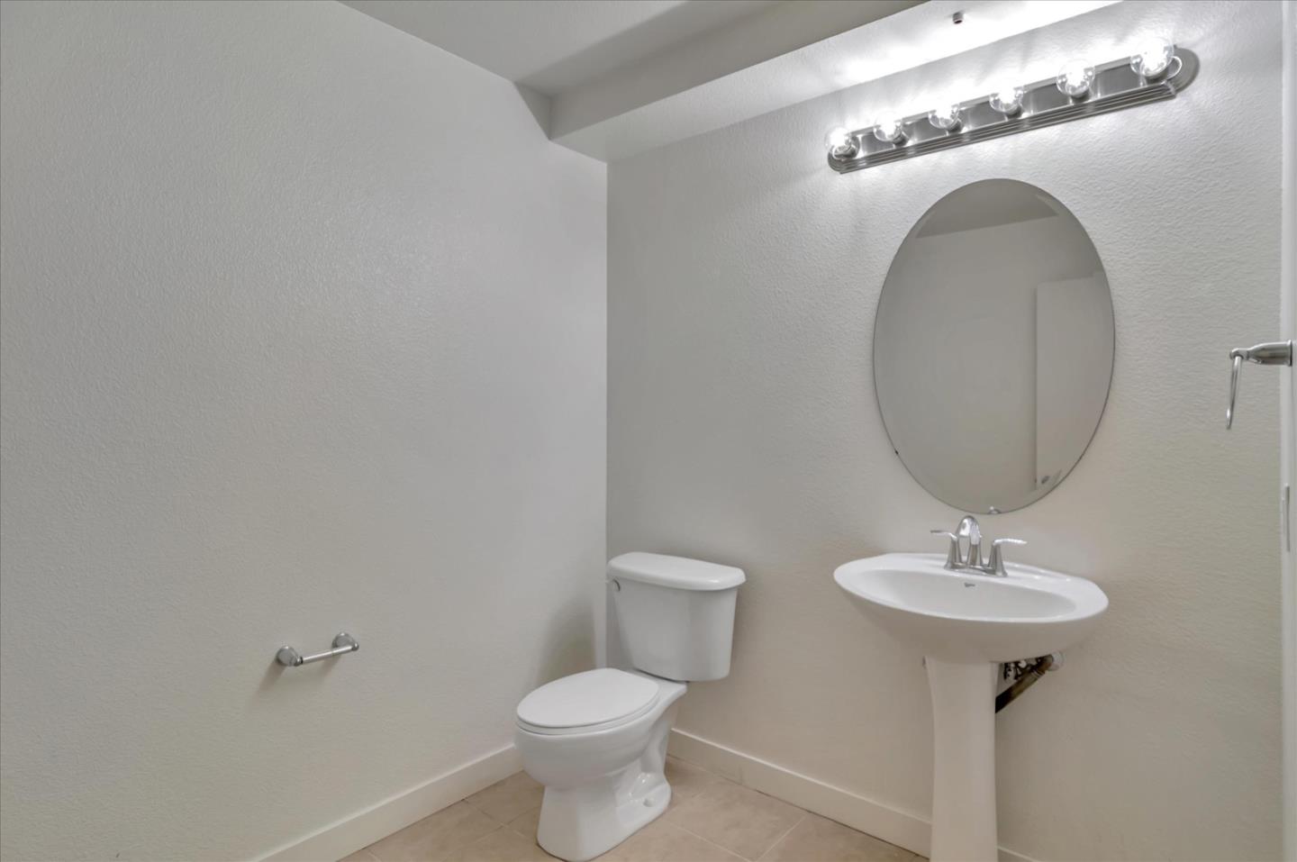 88 Bush Street Unit: 2168