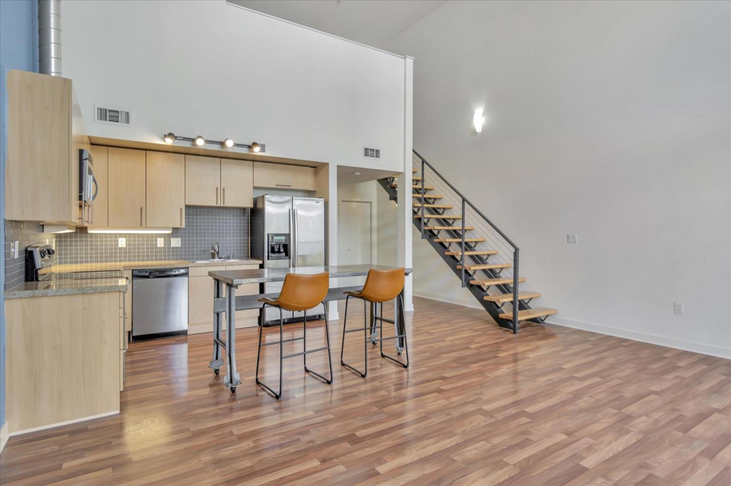 88 Bush Street Unit: 2168