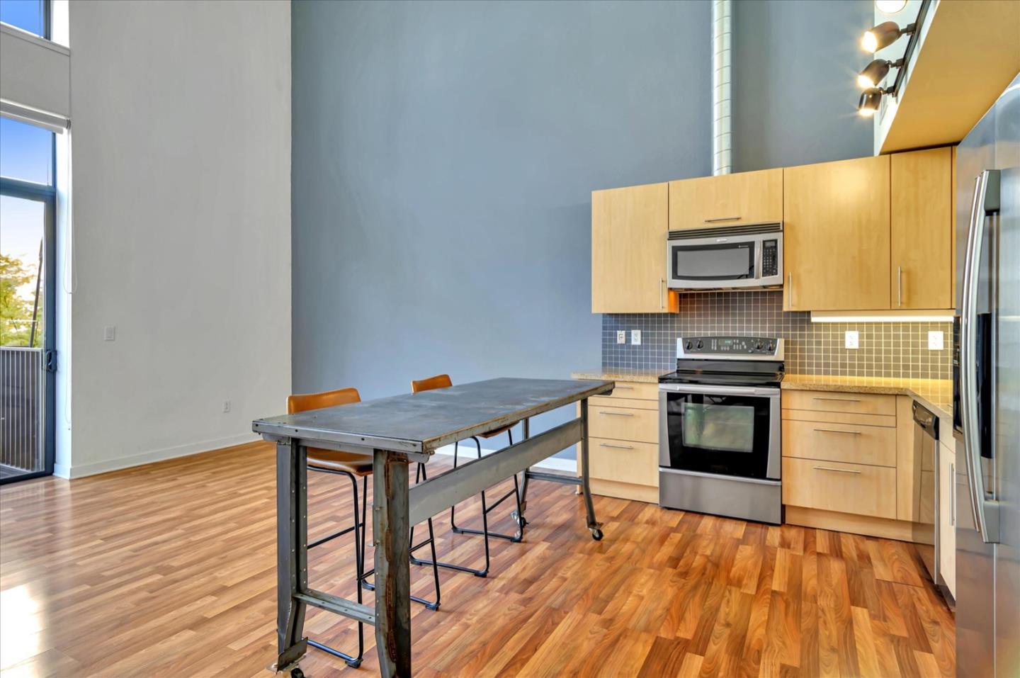 88 Bush Street Unit: 2168