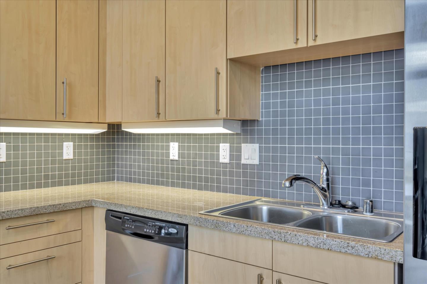 88 Bush Street Unit: 2168