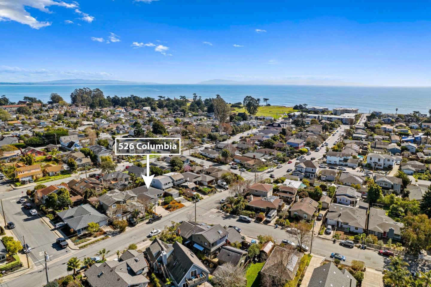 526 Columbia ST