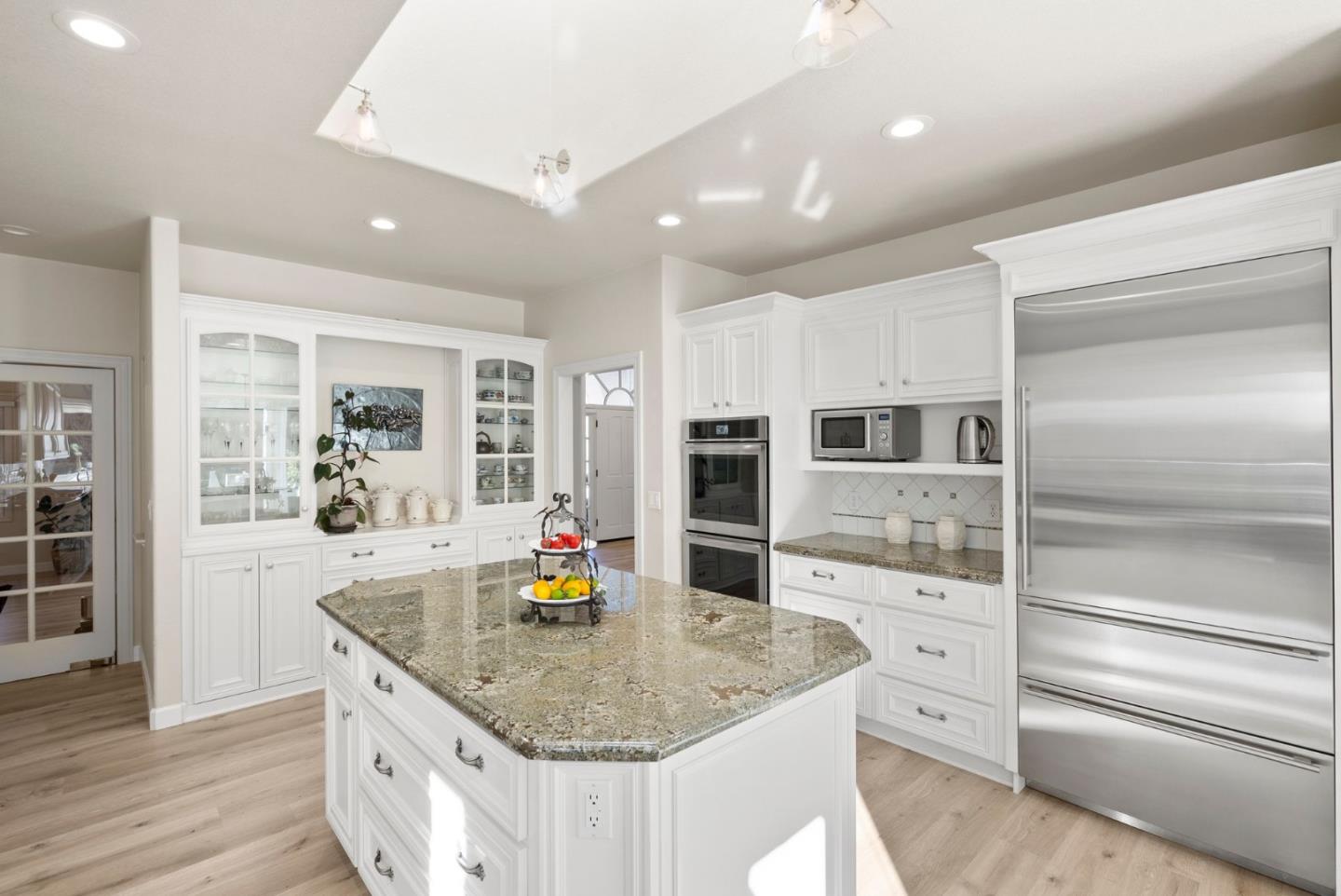 16260 Paradise Valley LN