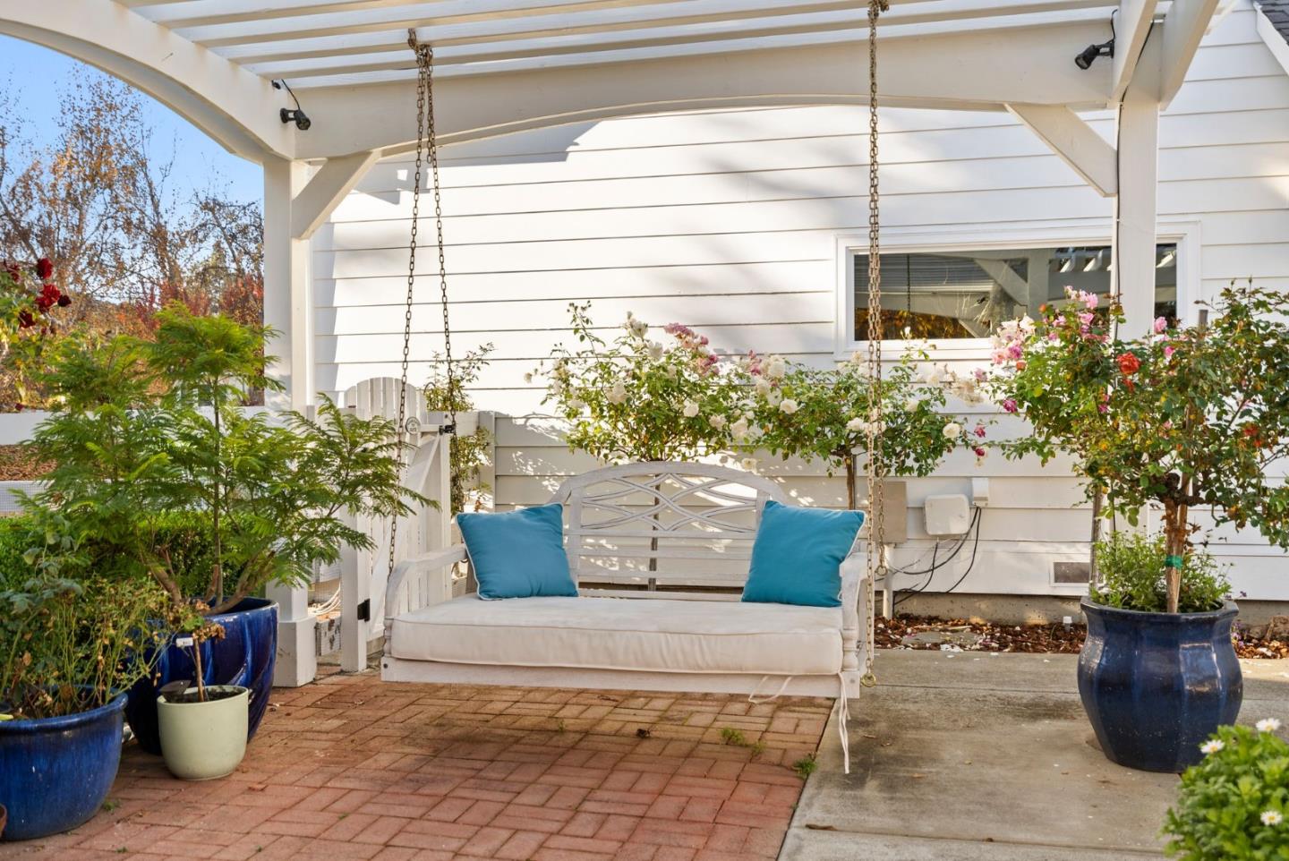 16260 Paradise Valley LN