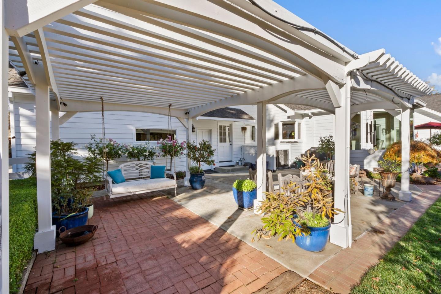 16260 Paradise Valley LN