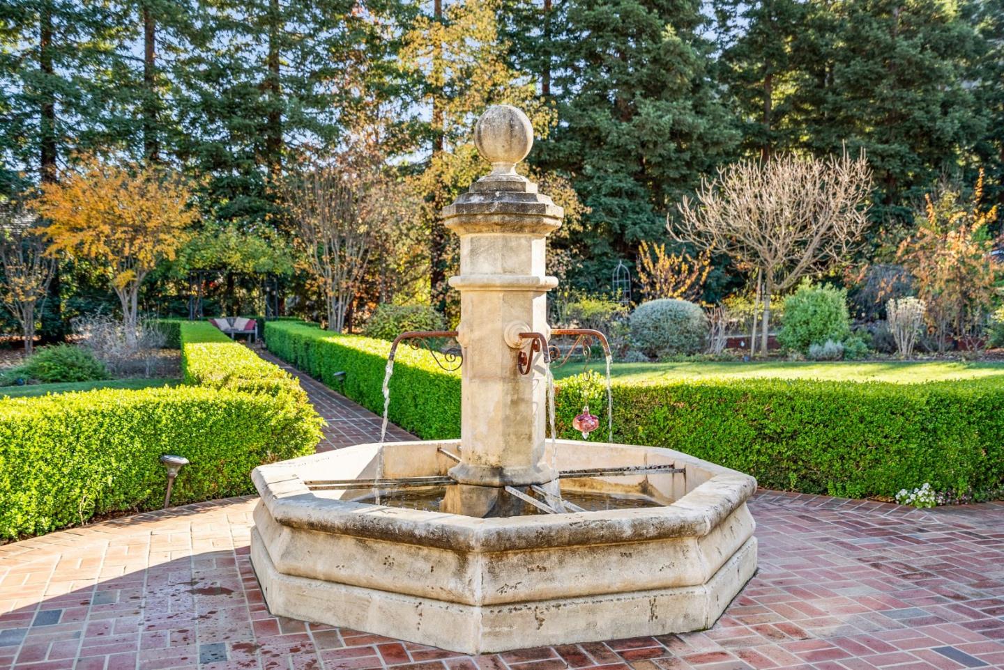 16260 Paradise Valley LN