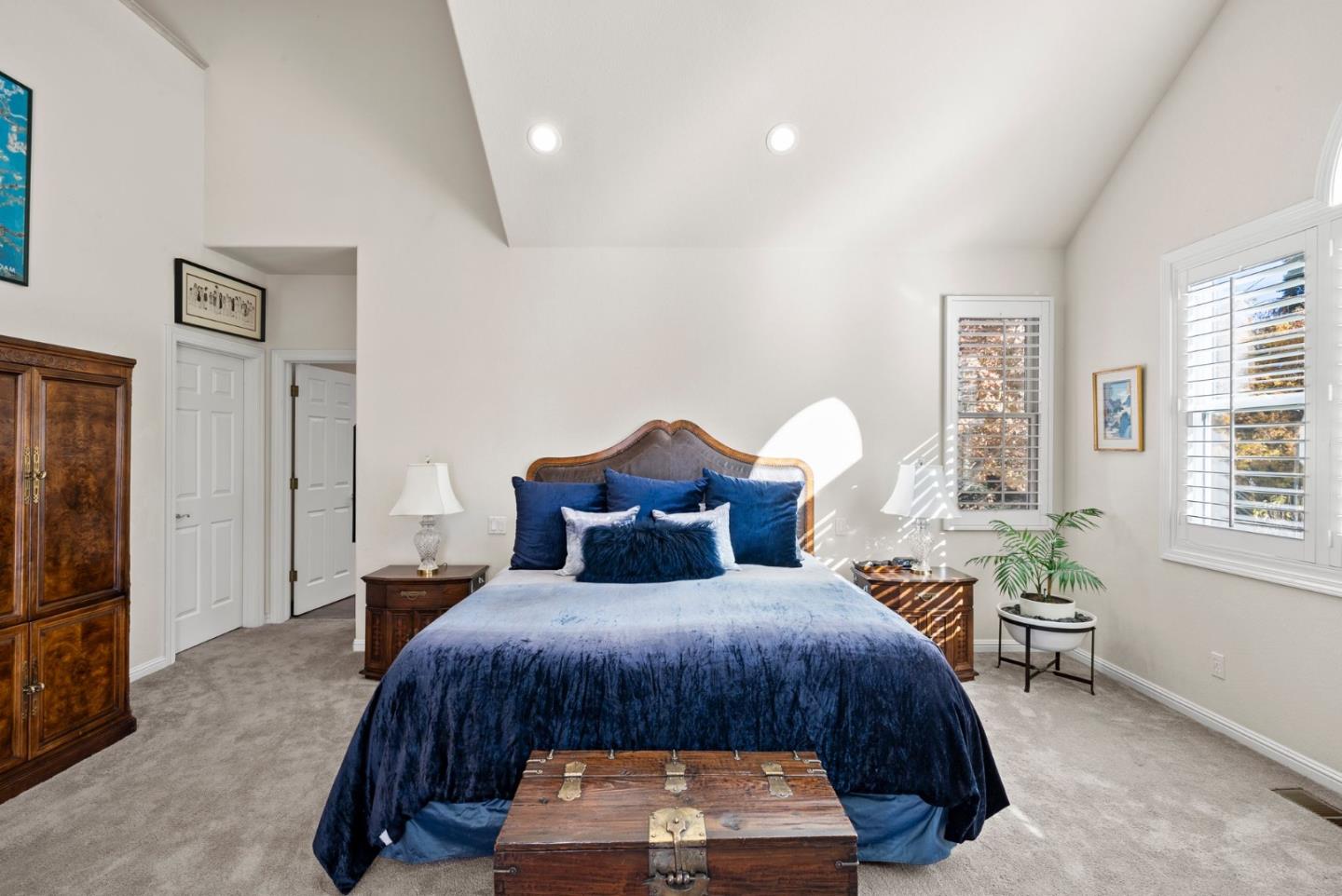 16260 Paradise Valley LN