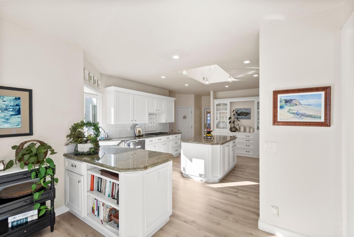 16260 Paradise Valley LN