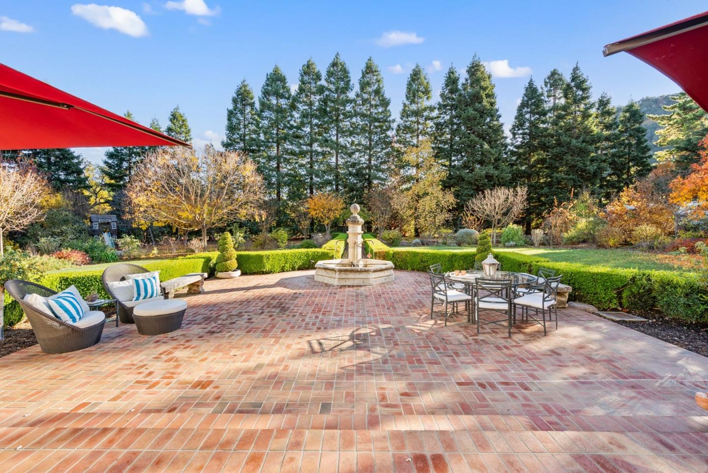 16260 Paradise Valley LN