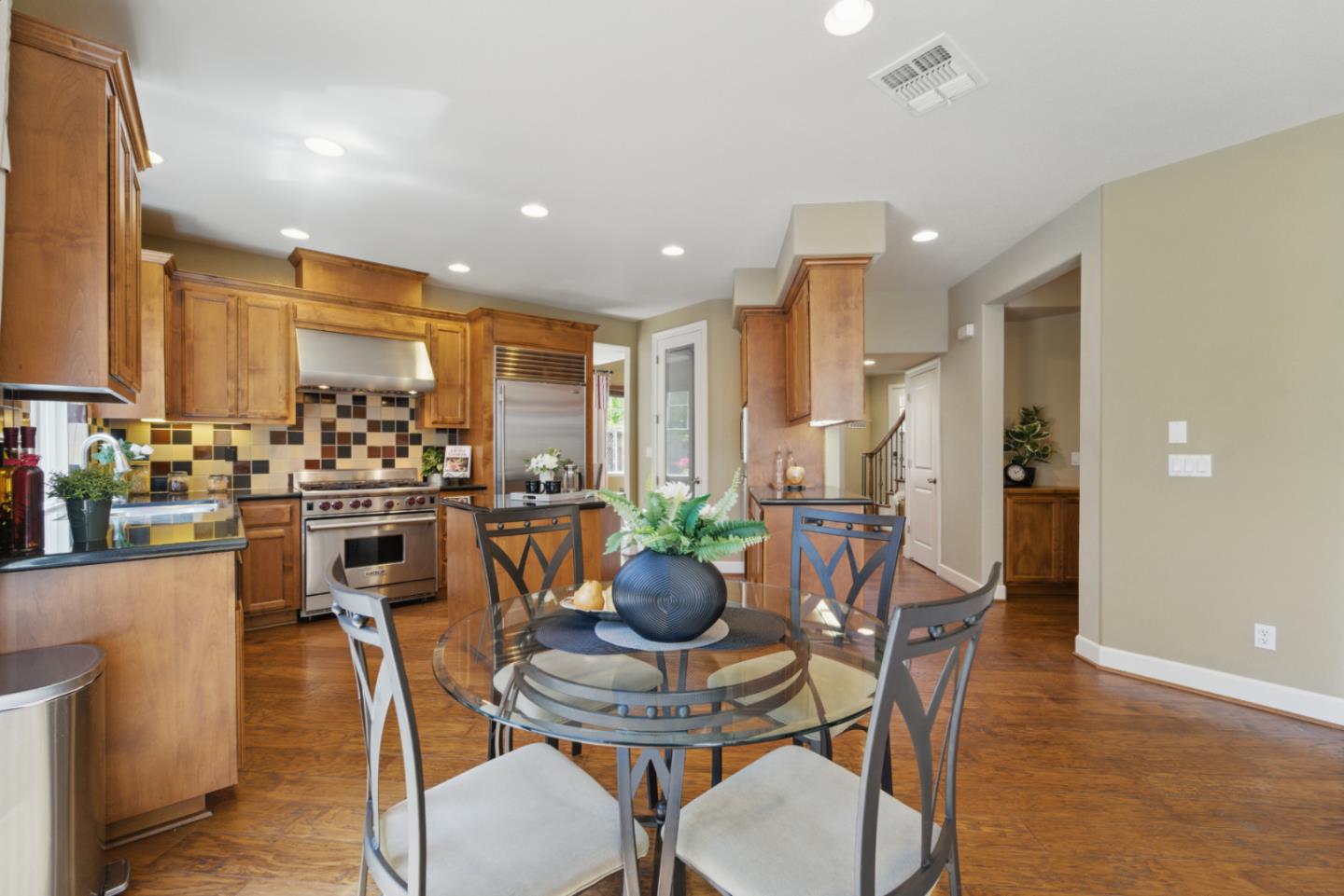 1353 Cristal CT