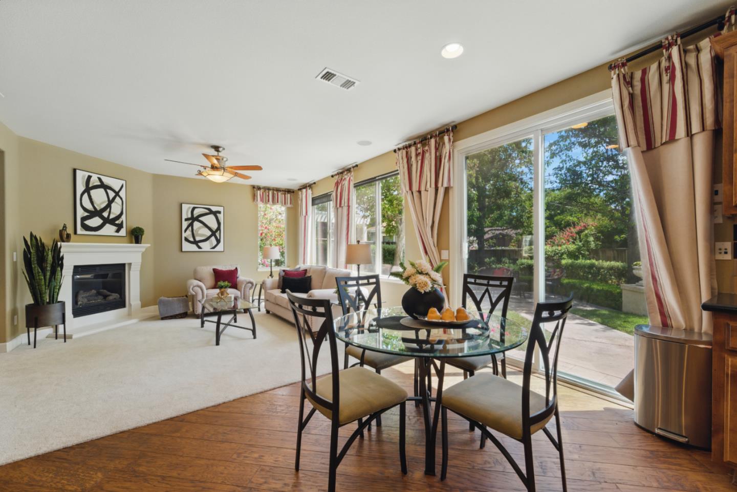 1353 Cristal CT