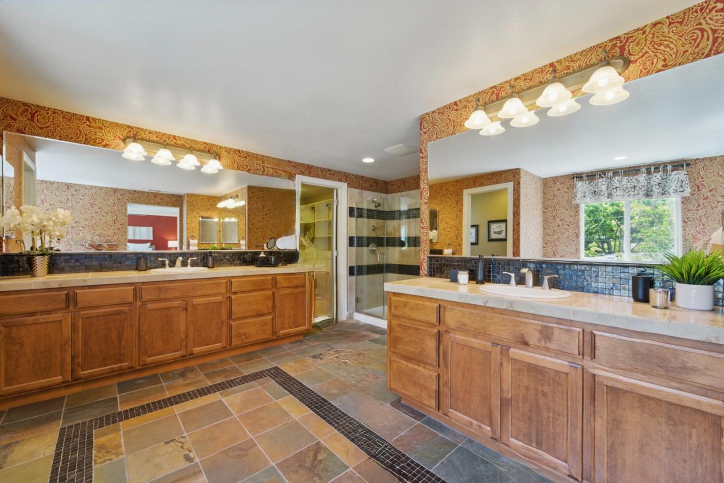 1353 Cristal CT