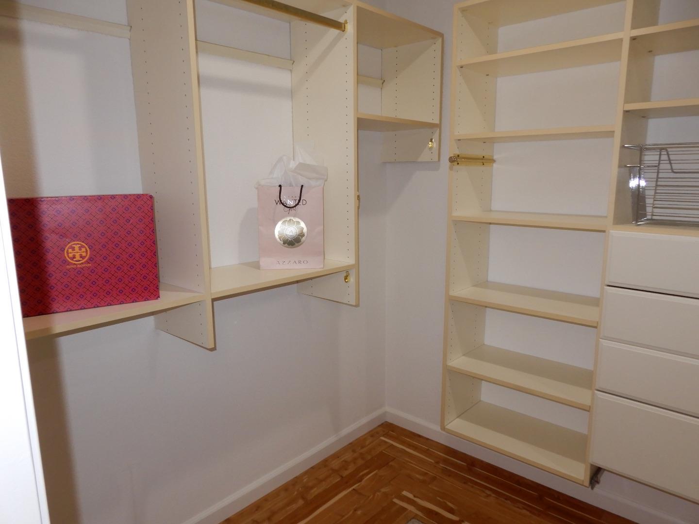 4604 Royal Forest Court