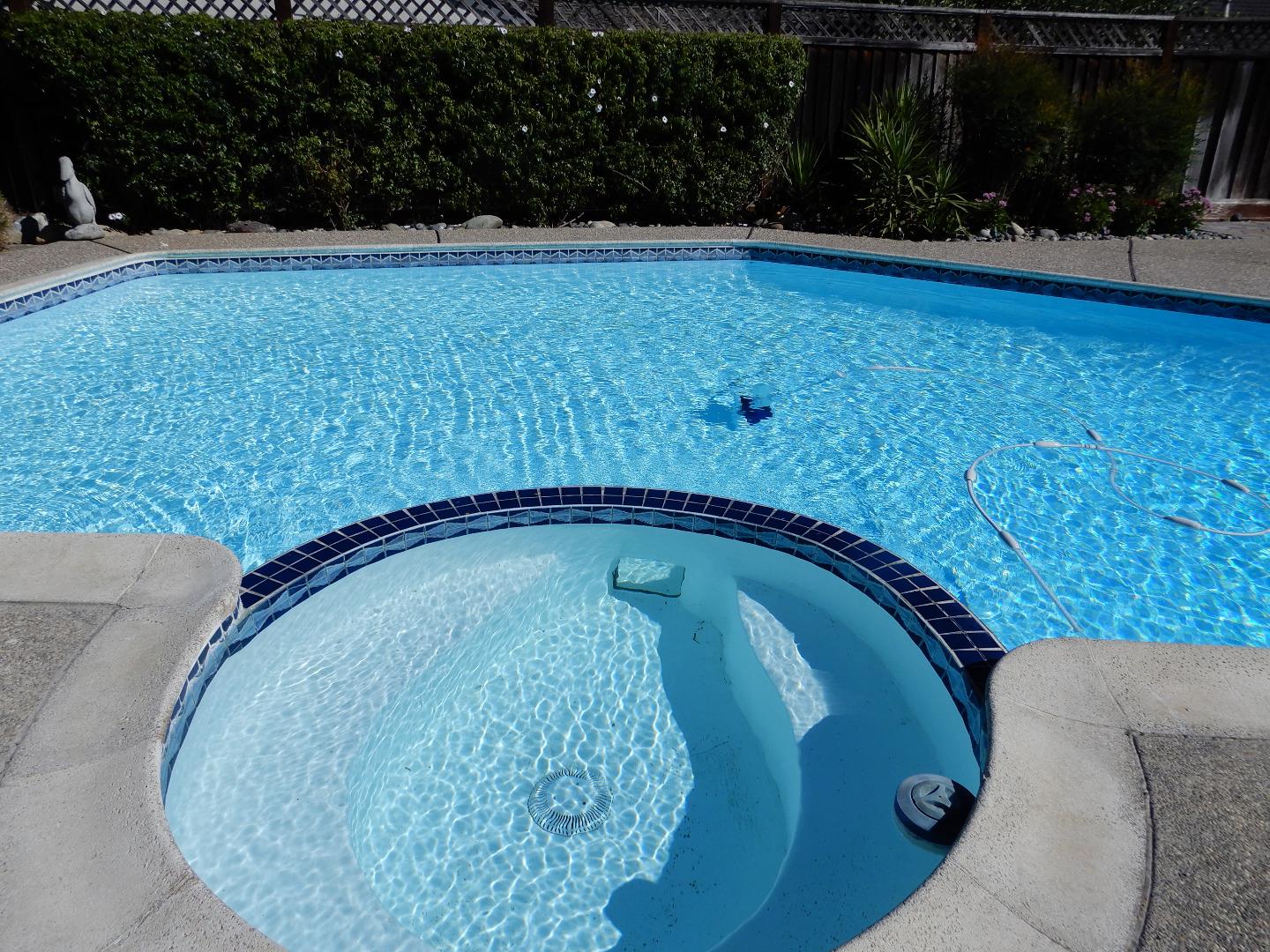 4604 Royal Forest Court