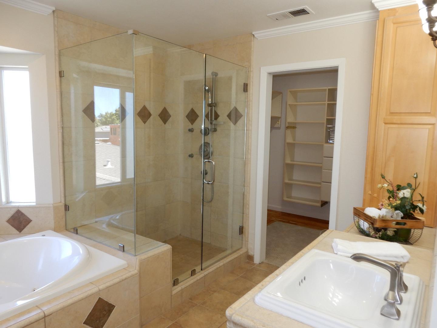 4604 Royal Forest Court