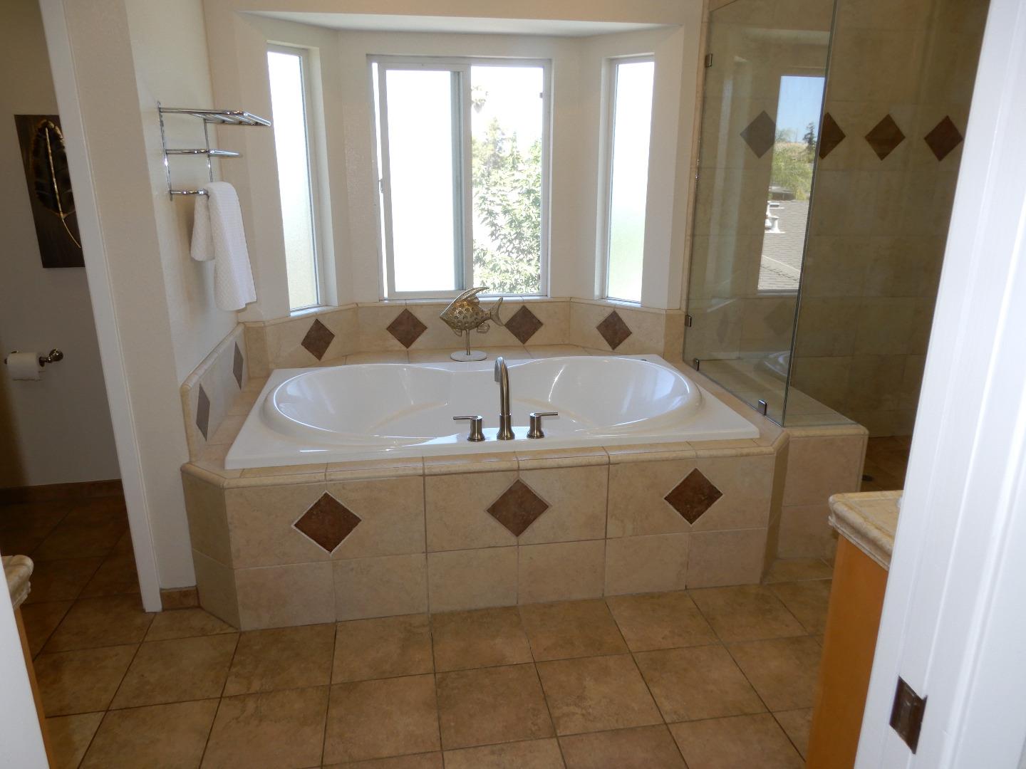 4604 Royal Forest Court