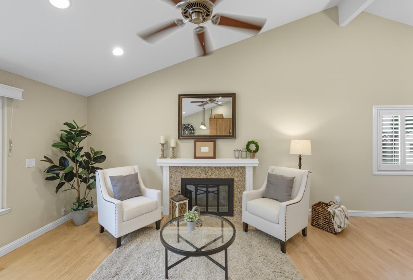 3761 Thousand Oaks Drive