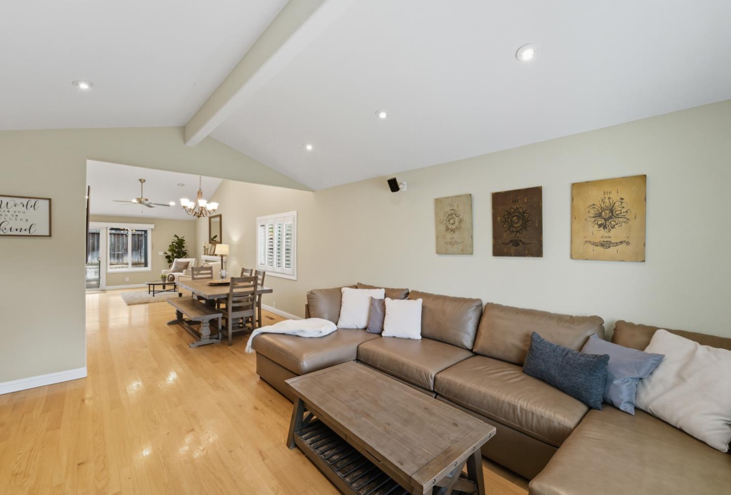 3761 Thousand Oaks Drive