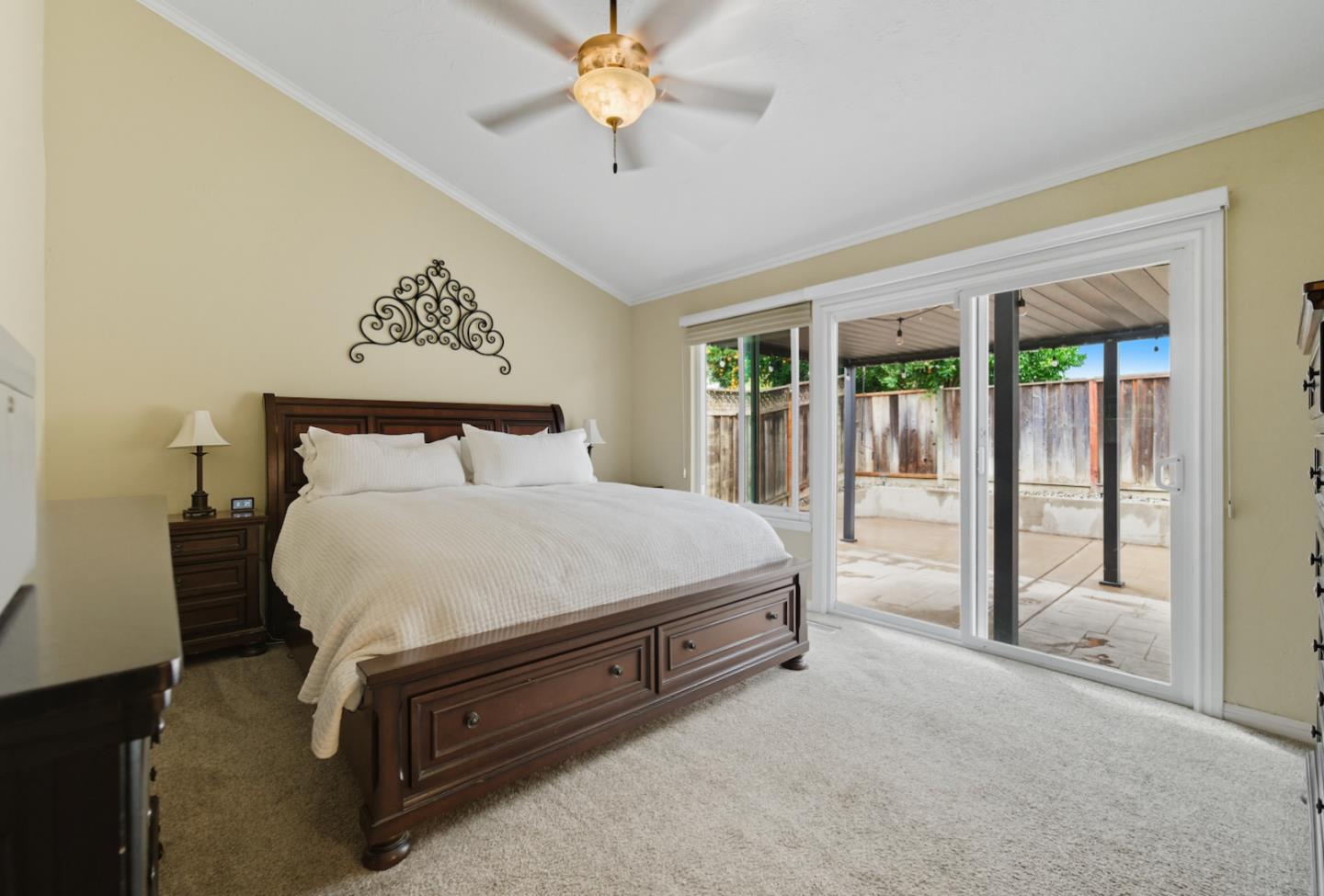 3761 Thousand Oaks Drive