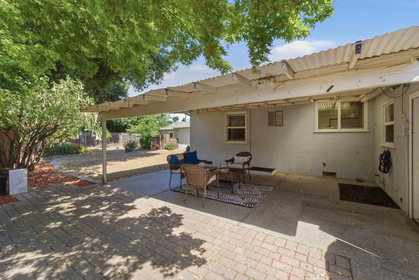 22051 Hibiscus Drive