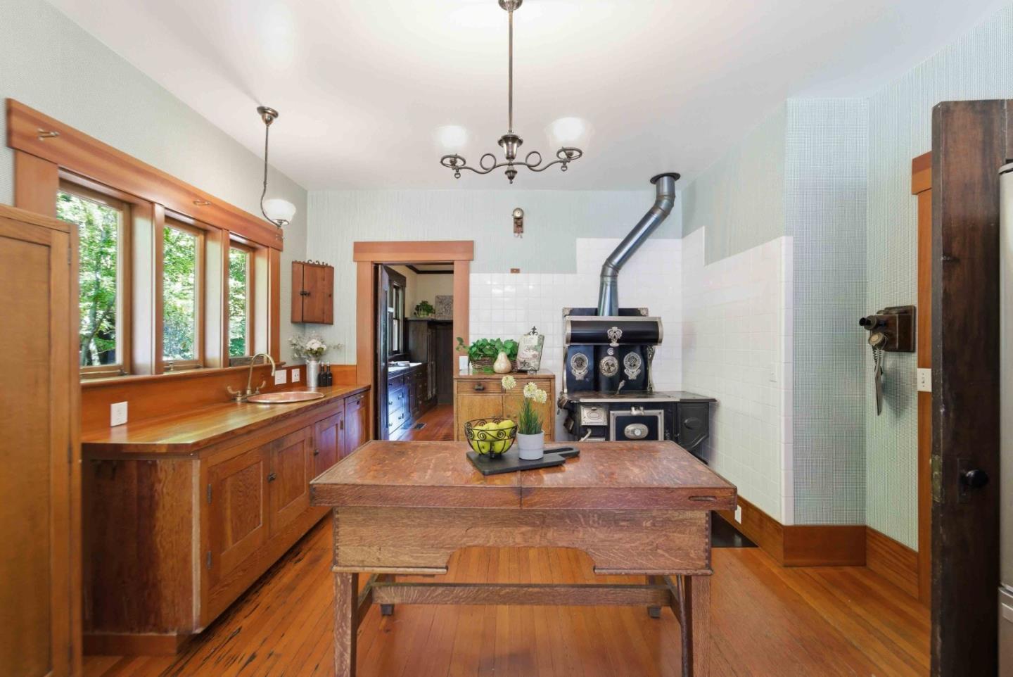 211 Glen Ridge Avenue