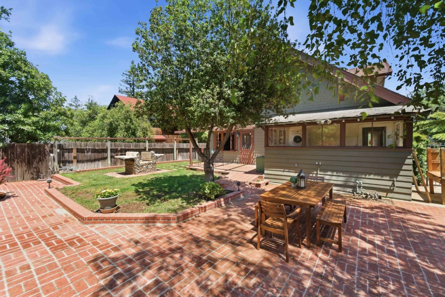 211 Glen Ridge Avenue