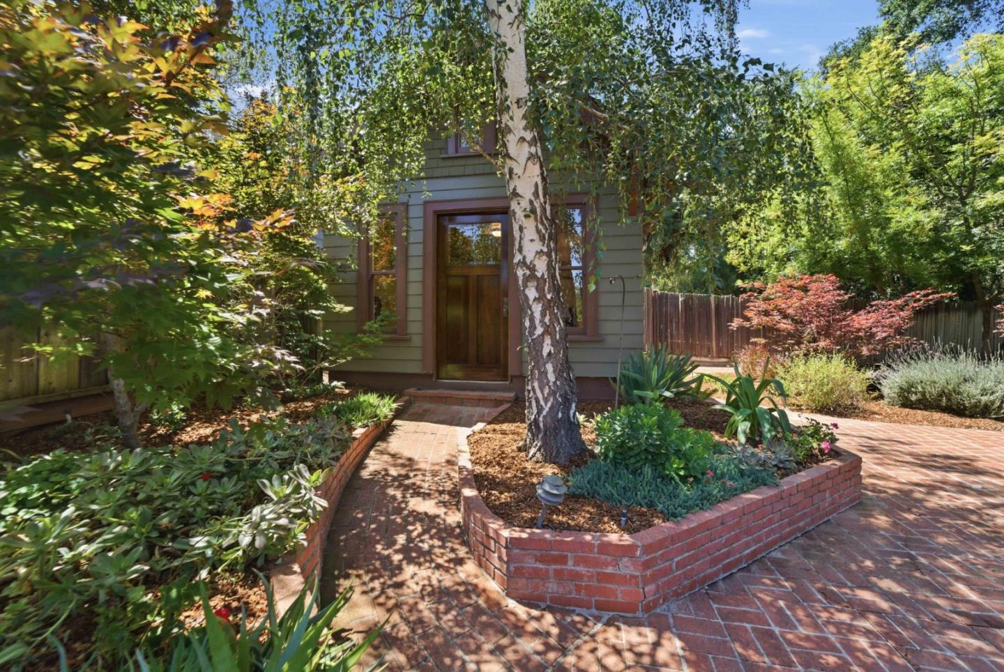 211 Glen Ridge Avenue