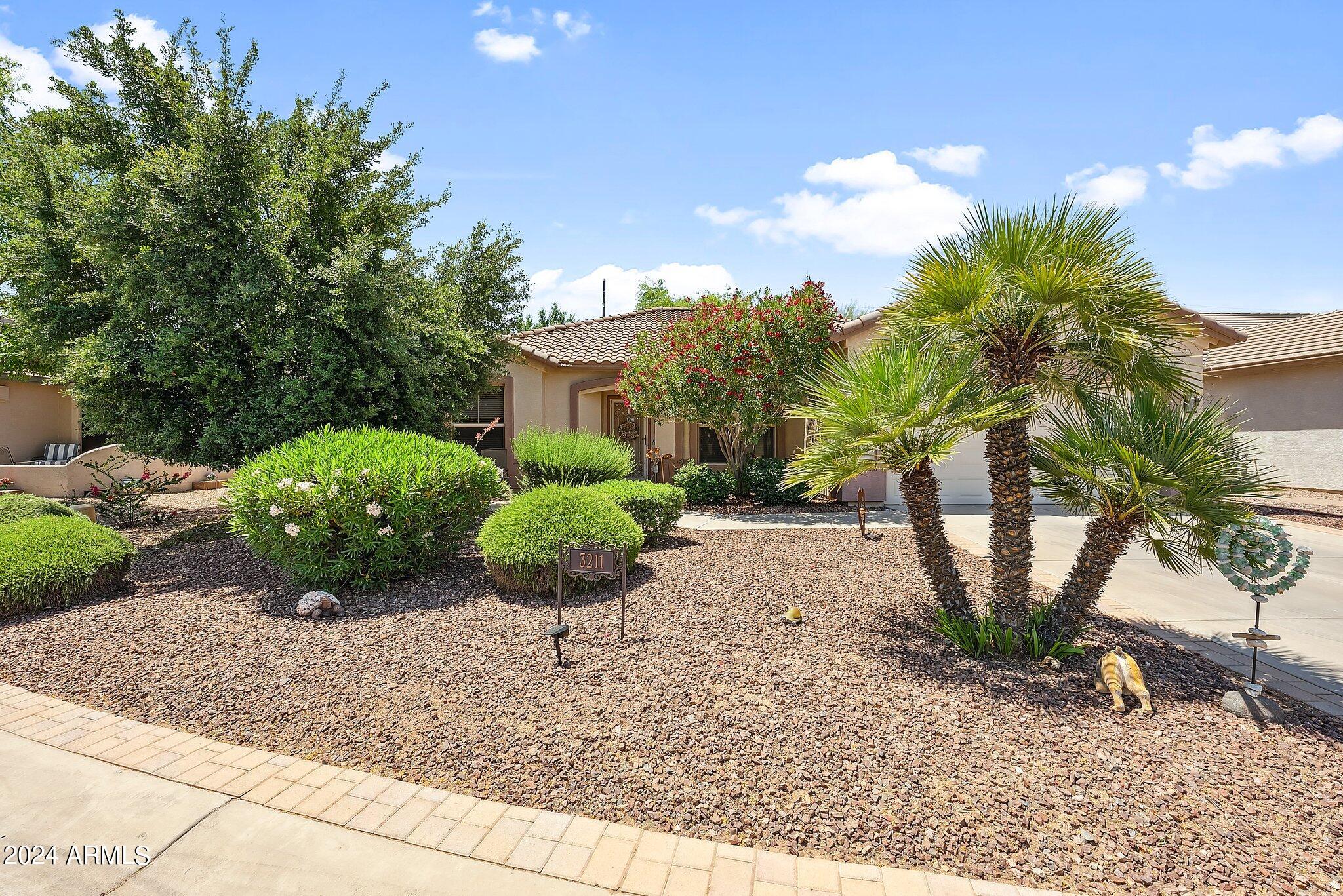 3211 E GLENEAGLE Drive