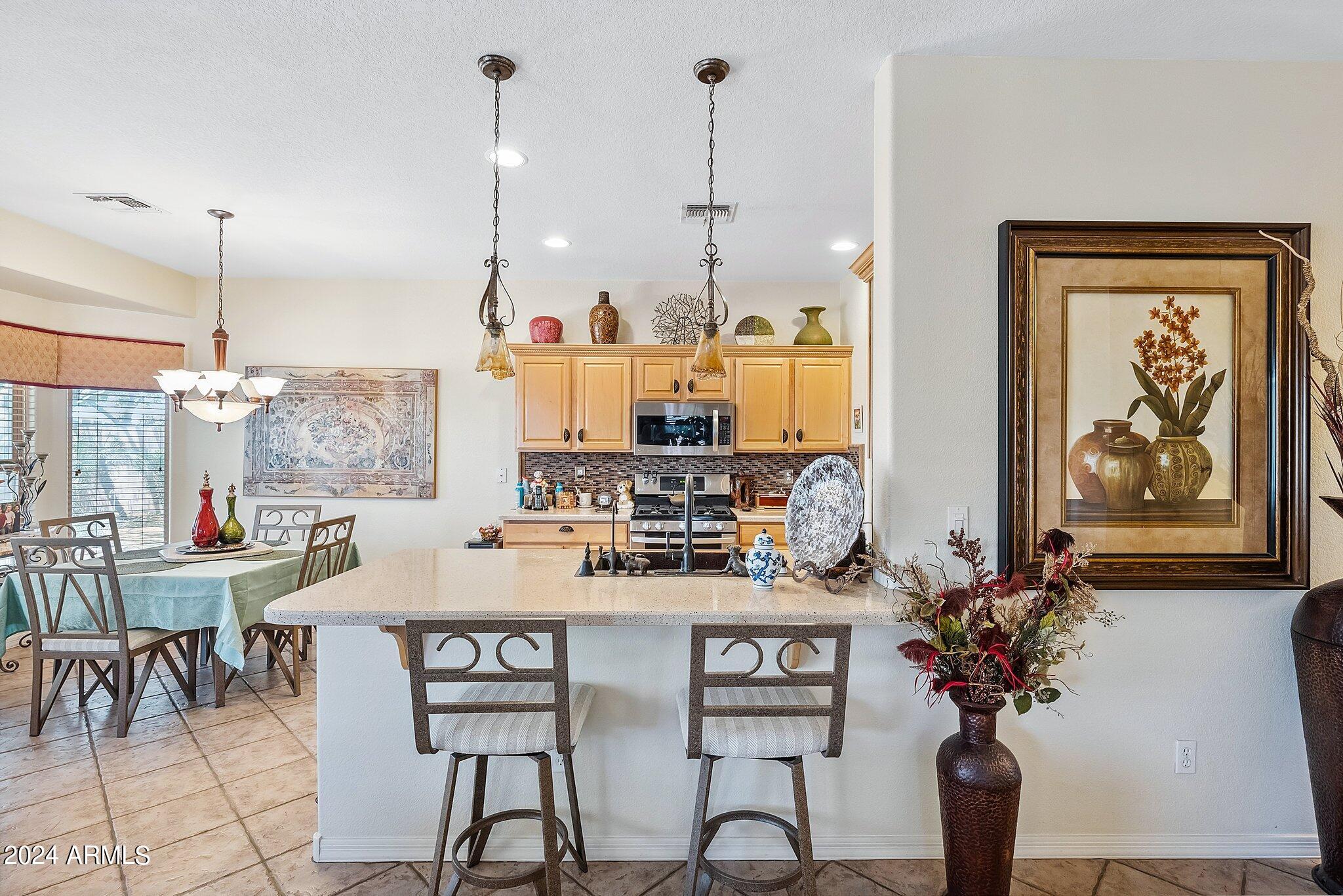3211 E GLENEAGLE Drive